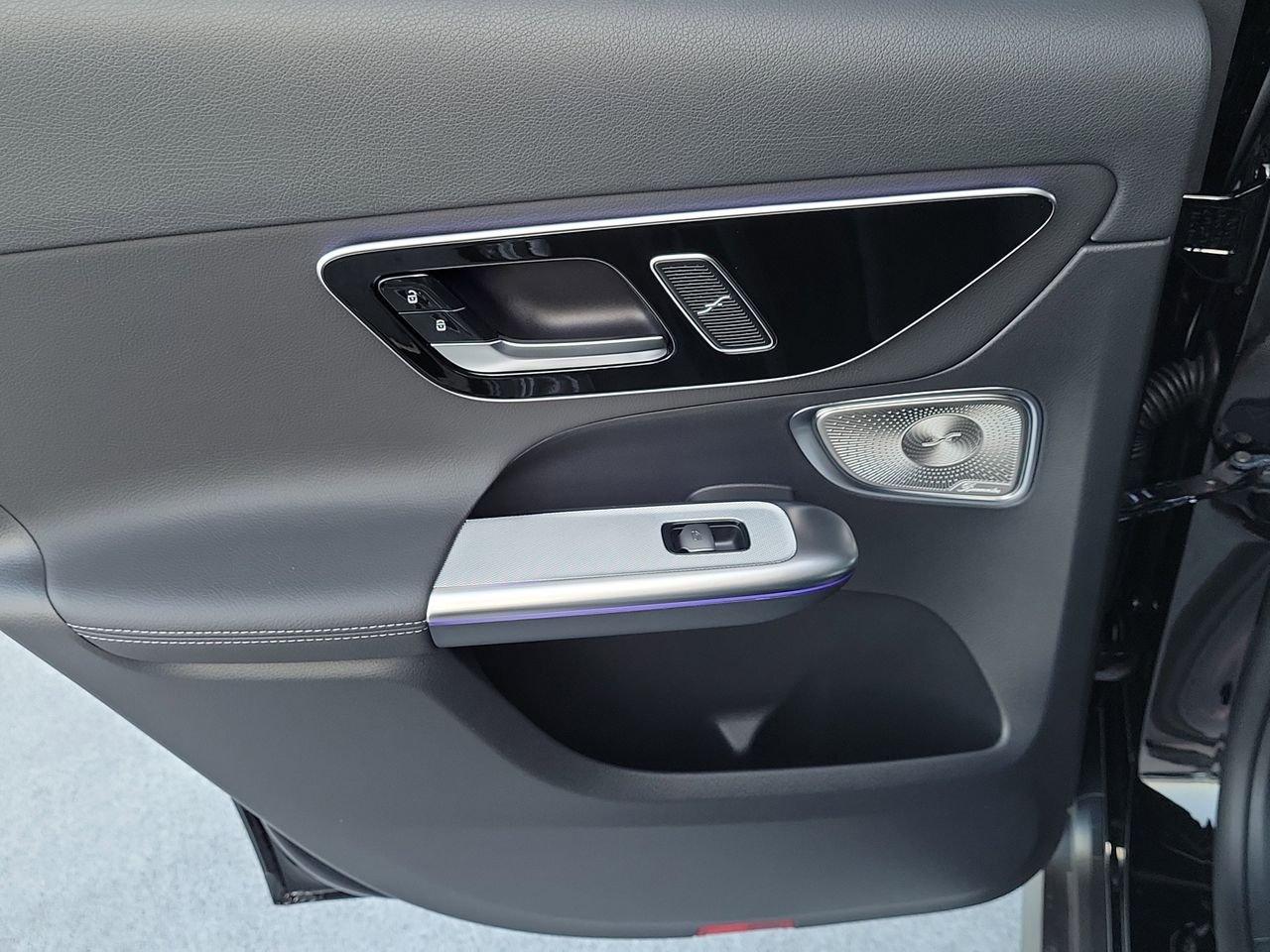 Mercedes-Benz Glc 300 - Thumbnail 12