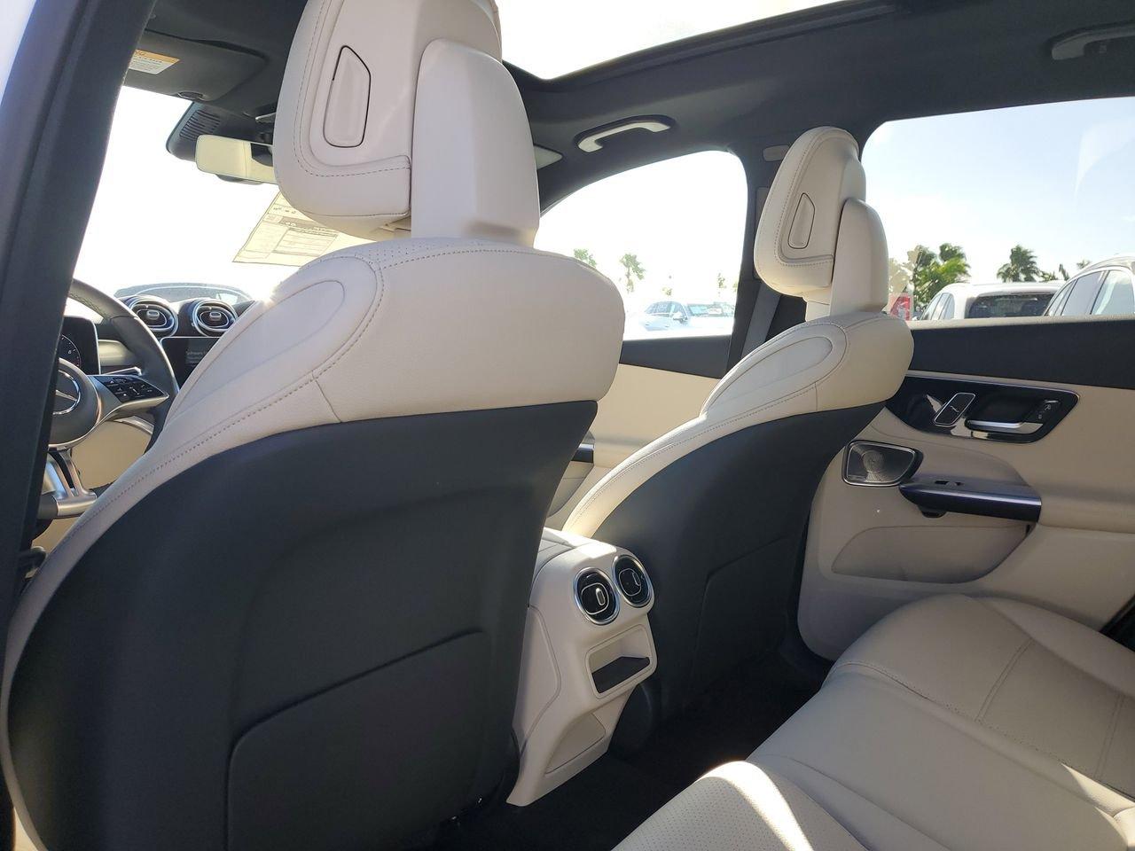 Mercedes-Benz Glc 300 - Thumbnail 12