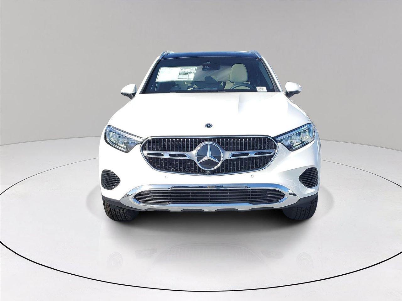Mercedes-Benz Glc 300 - Thumbnail 3