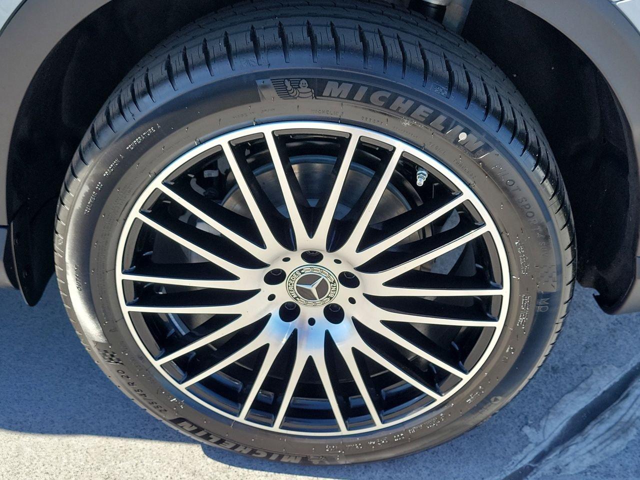 Mercedes-Benz Glc 300 - Thumbnail 9