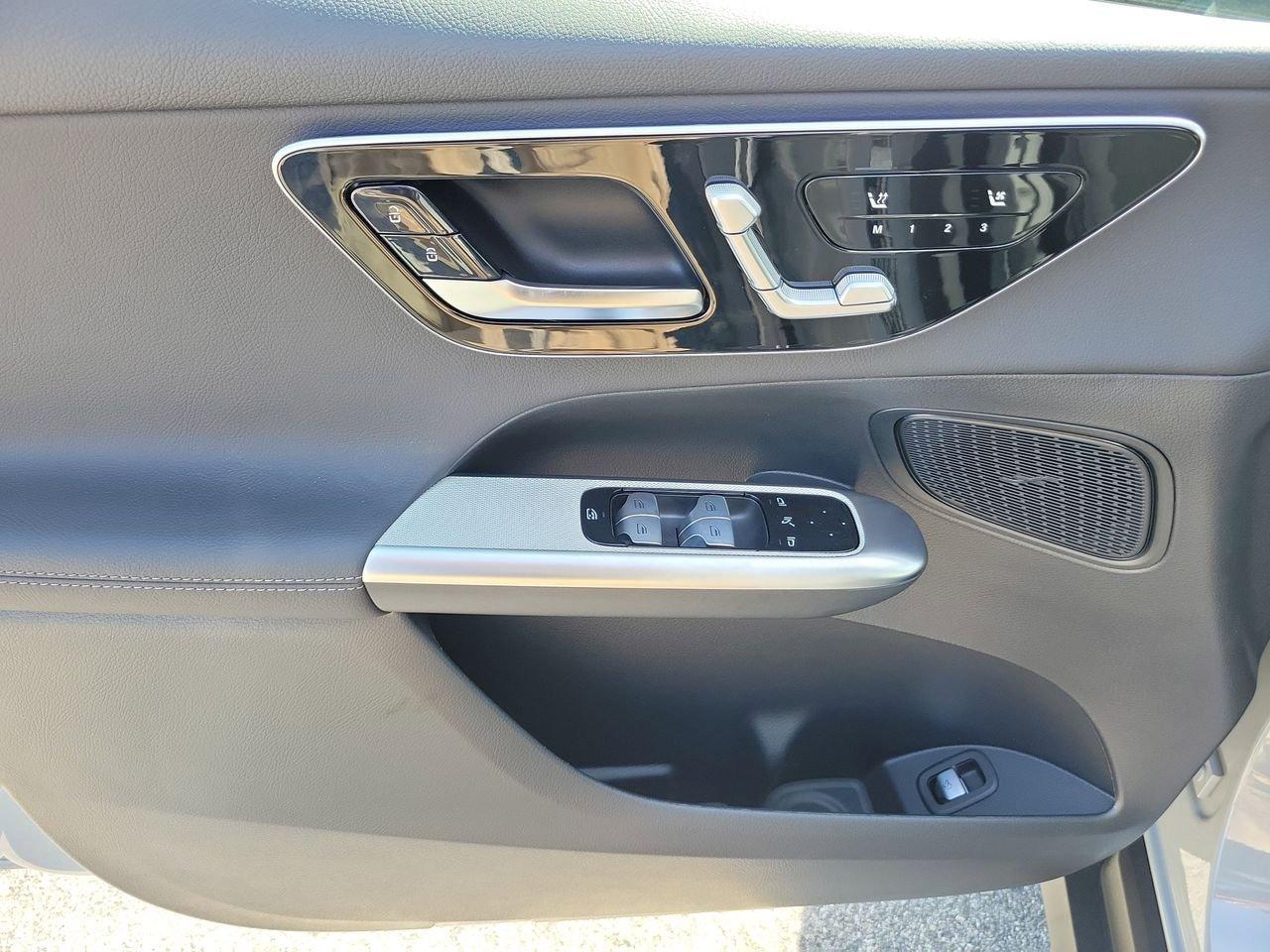 Mercedes-Benz Glc 300 - Thumbnail 18