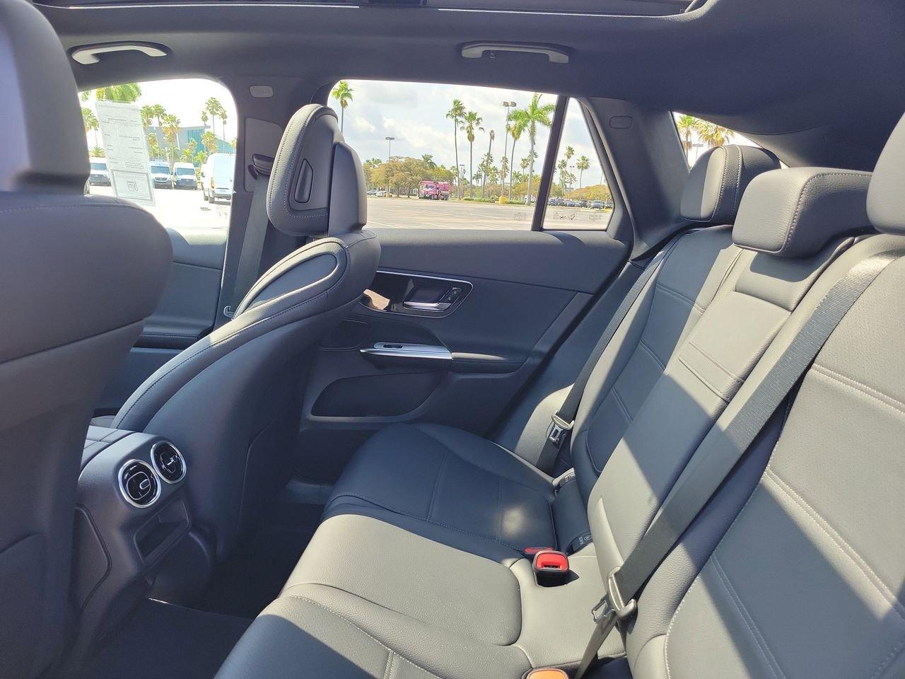 Mercedes-Benz Glc 300 - Thumbnail 12