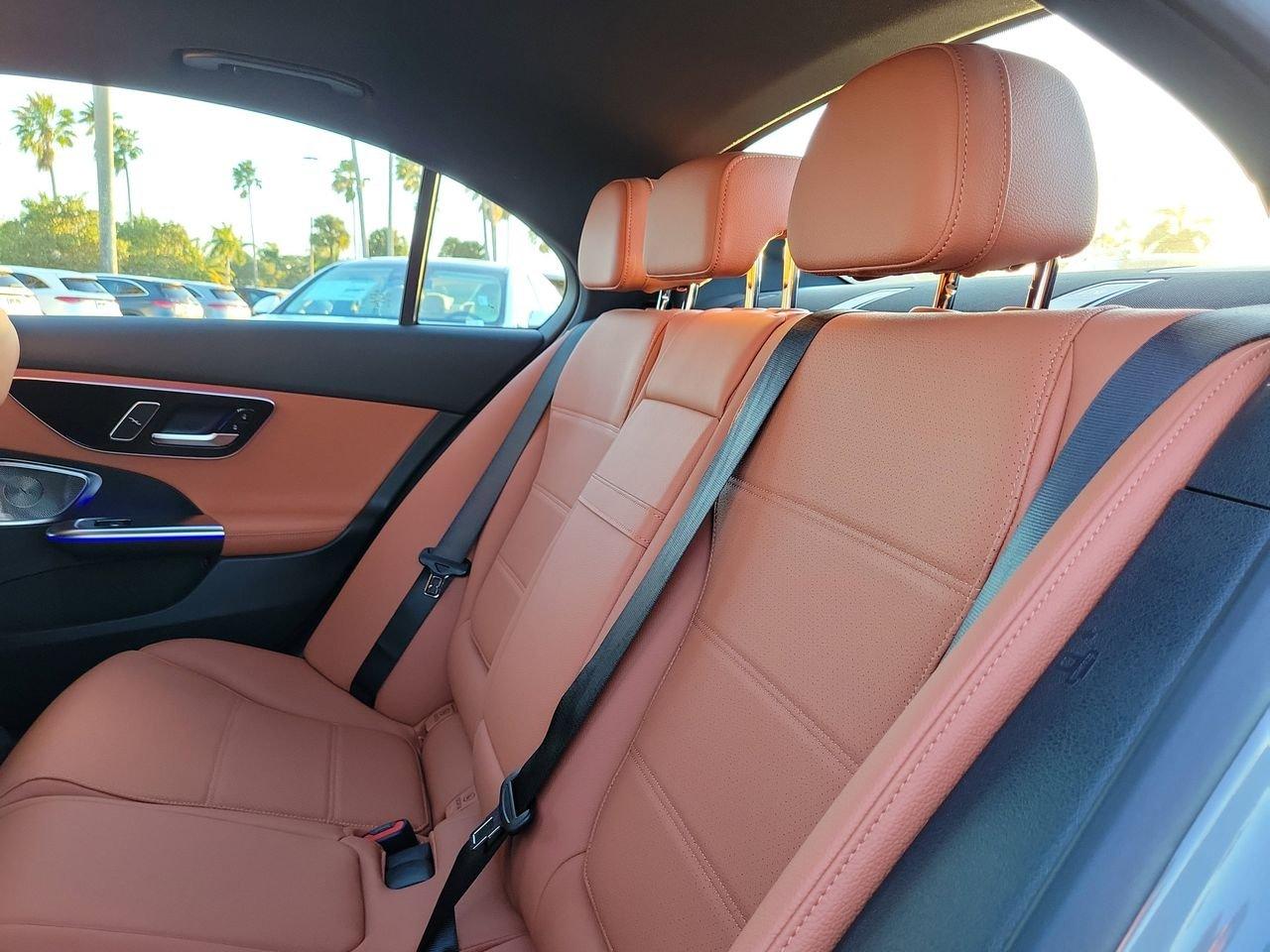 Mercedes-Benz C 300 - Thumbnail 13