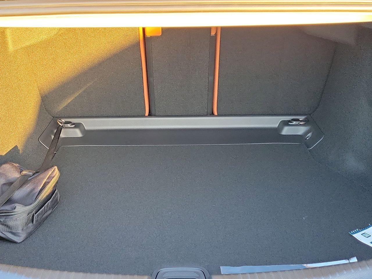 Mercedes-Benz C 300 - Thumbnail 8