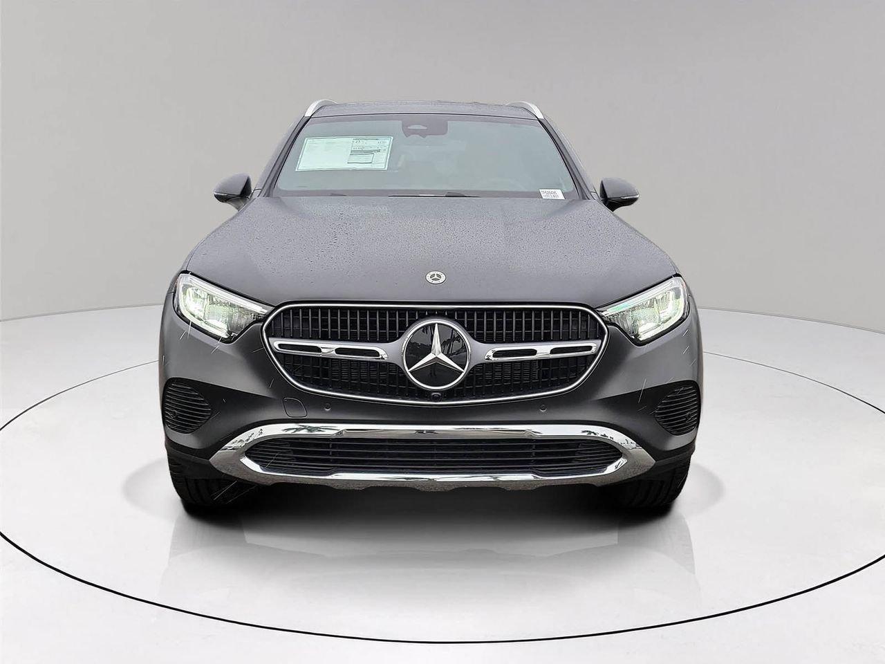 Mercedes-Benz Glc 300 - Thumbnail 3