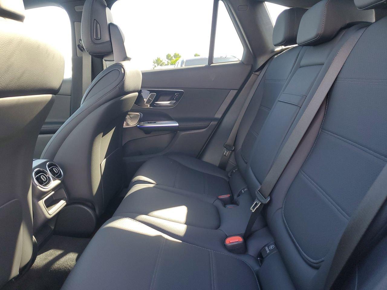 Mercedes-Benz Glc 300 - Thumbnail 11