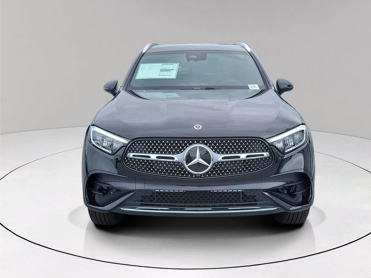 Mercedes-Benz Glc 300 - Thumbnail 3