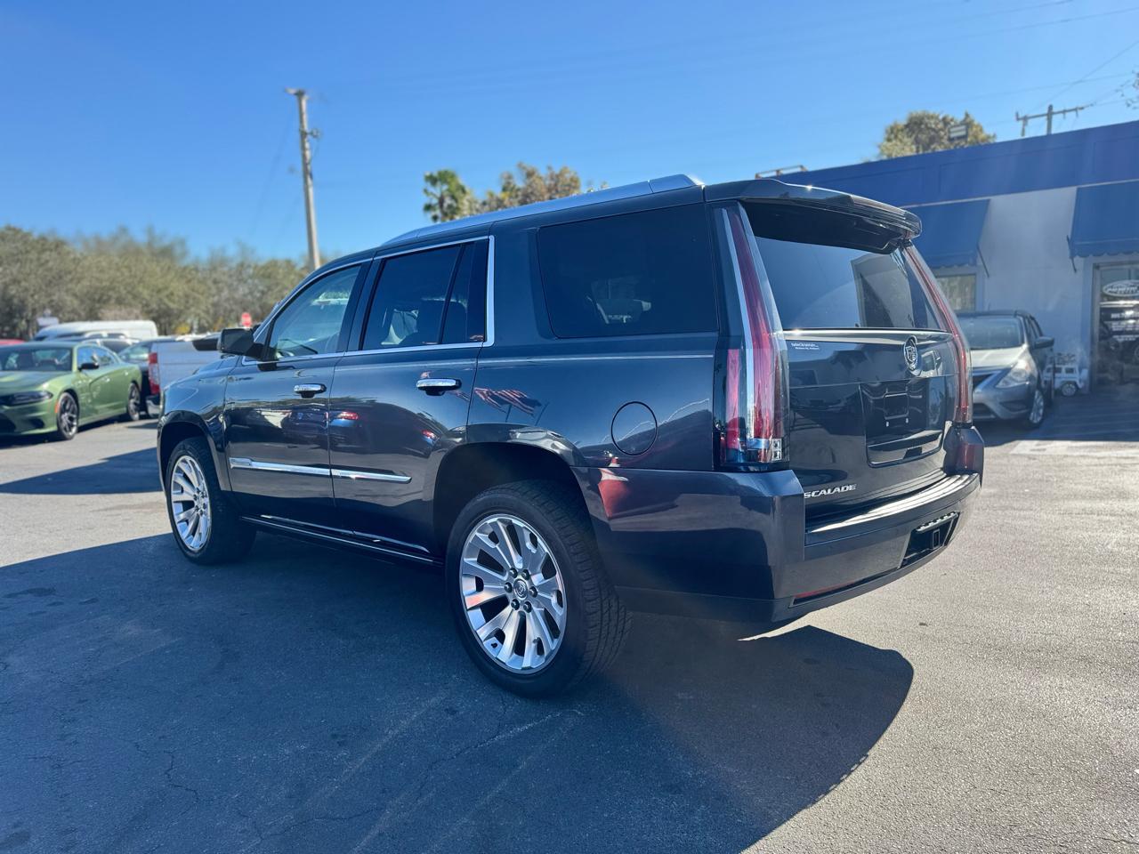 Cadillac Escalade Premium 4Wd - Thumbnail 9