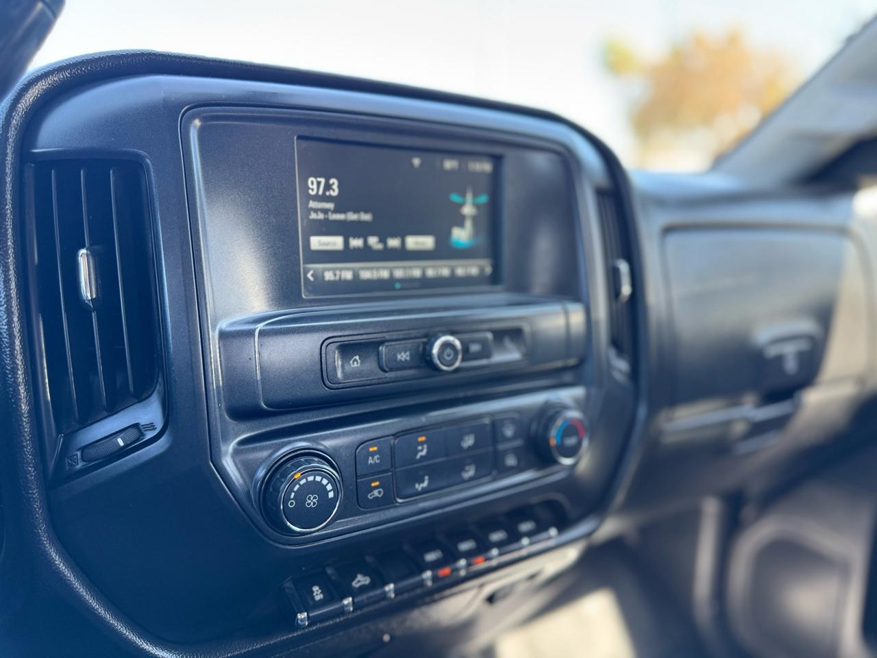 Chevrolet Silverado 2500Hd - Thumbnail 16