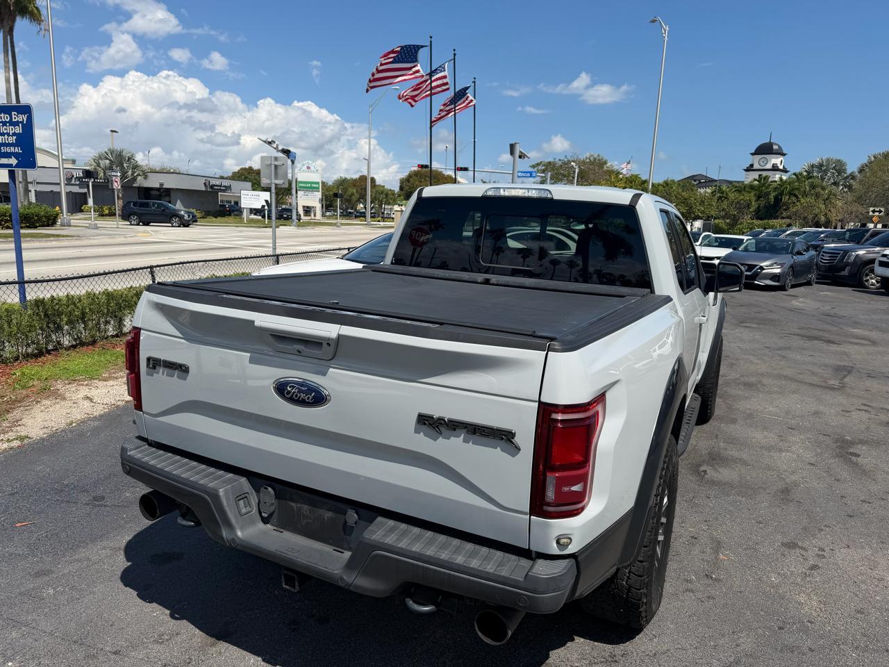 Ford F-150 4Wd Supercab 133" Svt Raptor - Thumbnail 5