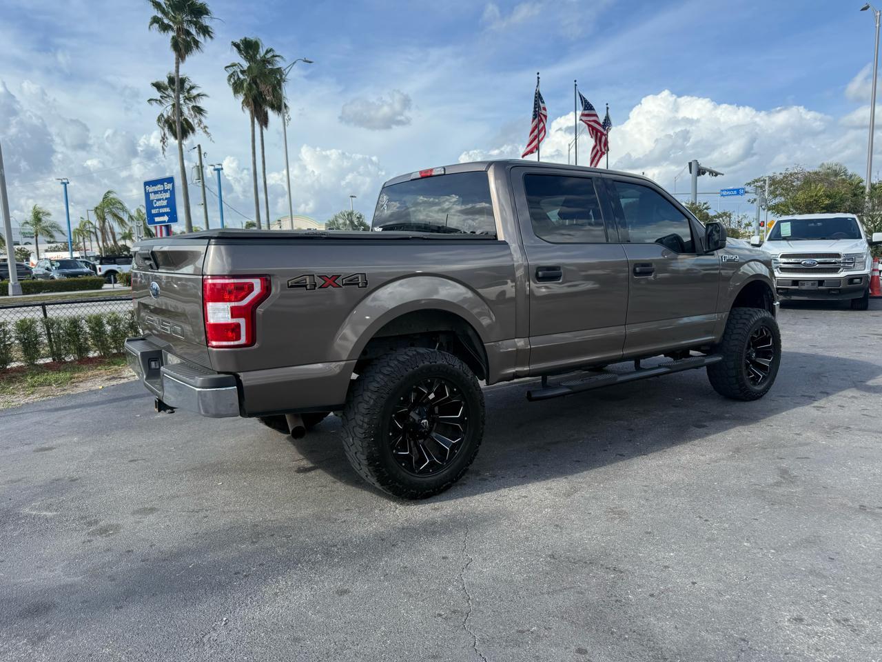 Ford F-150 4Wd Supercrew 150" Xlt - Thumbnail 6