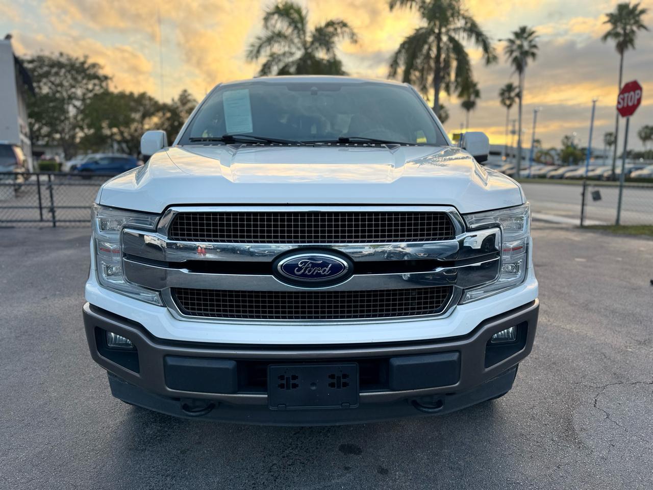 Ford F-150 Supercrew 150" King Ranch - Thumbnail 4