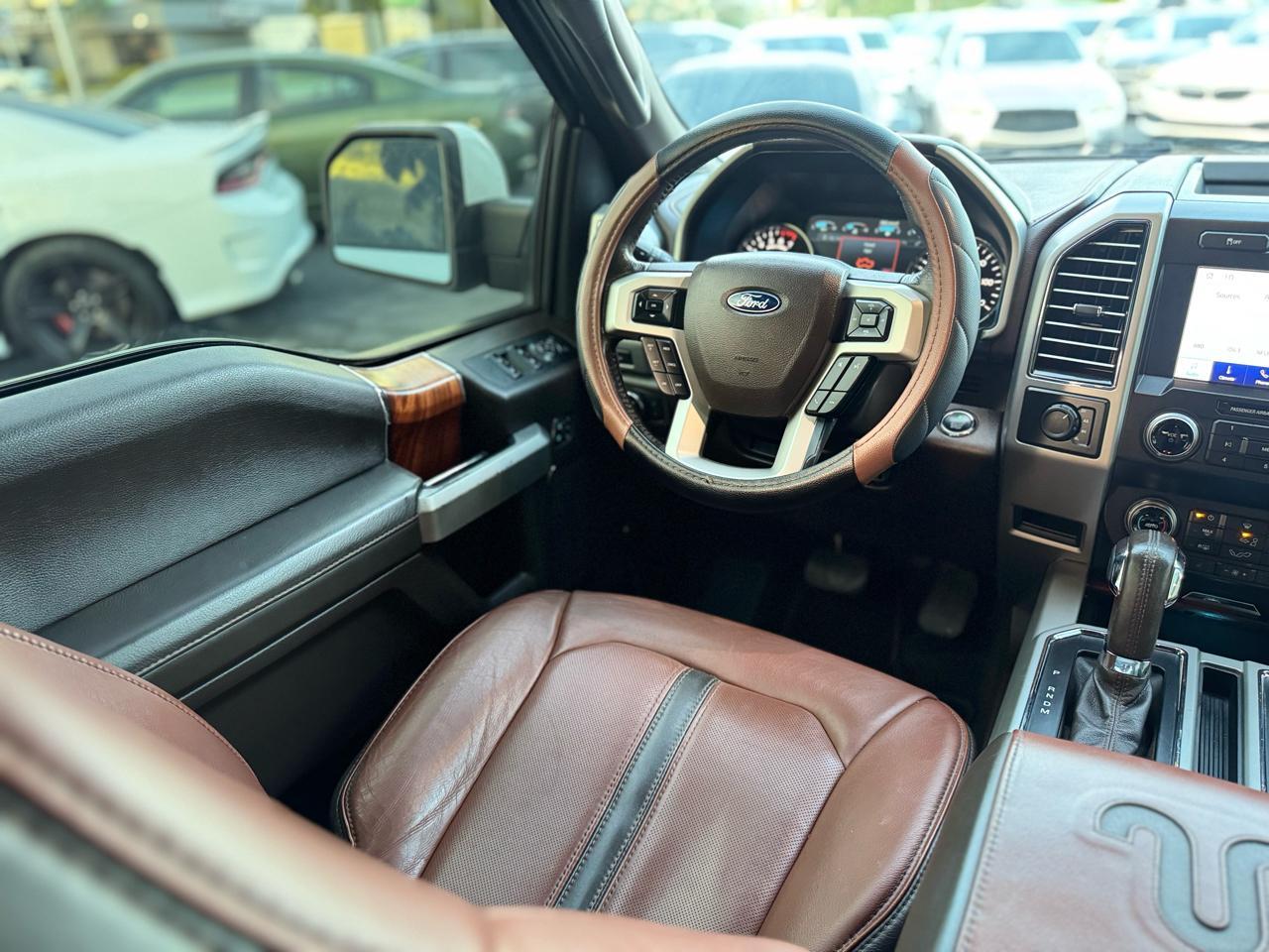 Ford F-150 Supercrew 150" King Ranch - Thumbnail 13