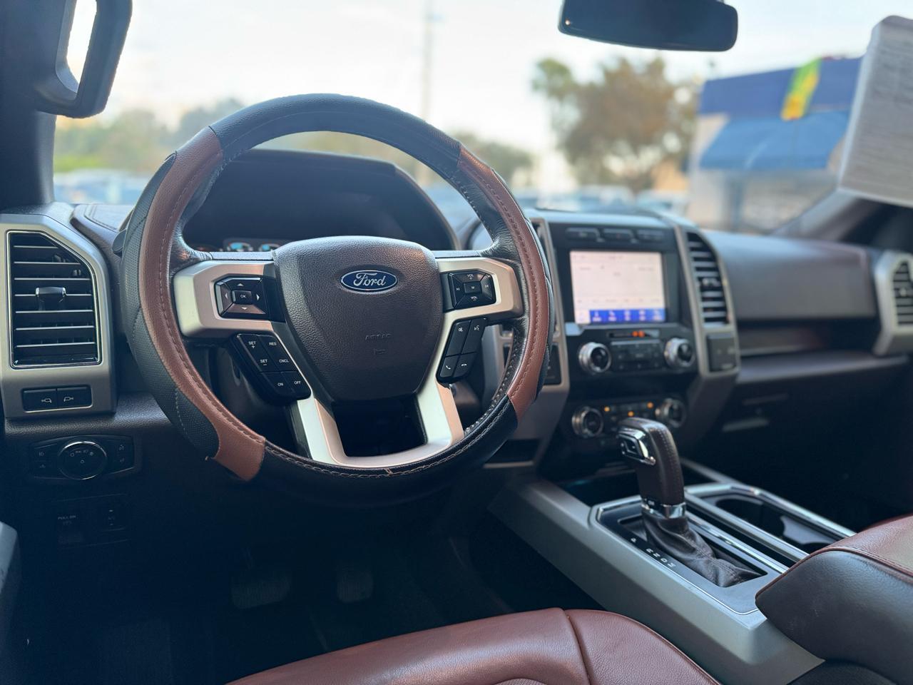 Ford F-150 Supercrew 150" King Ranch - Thumbnail 16