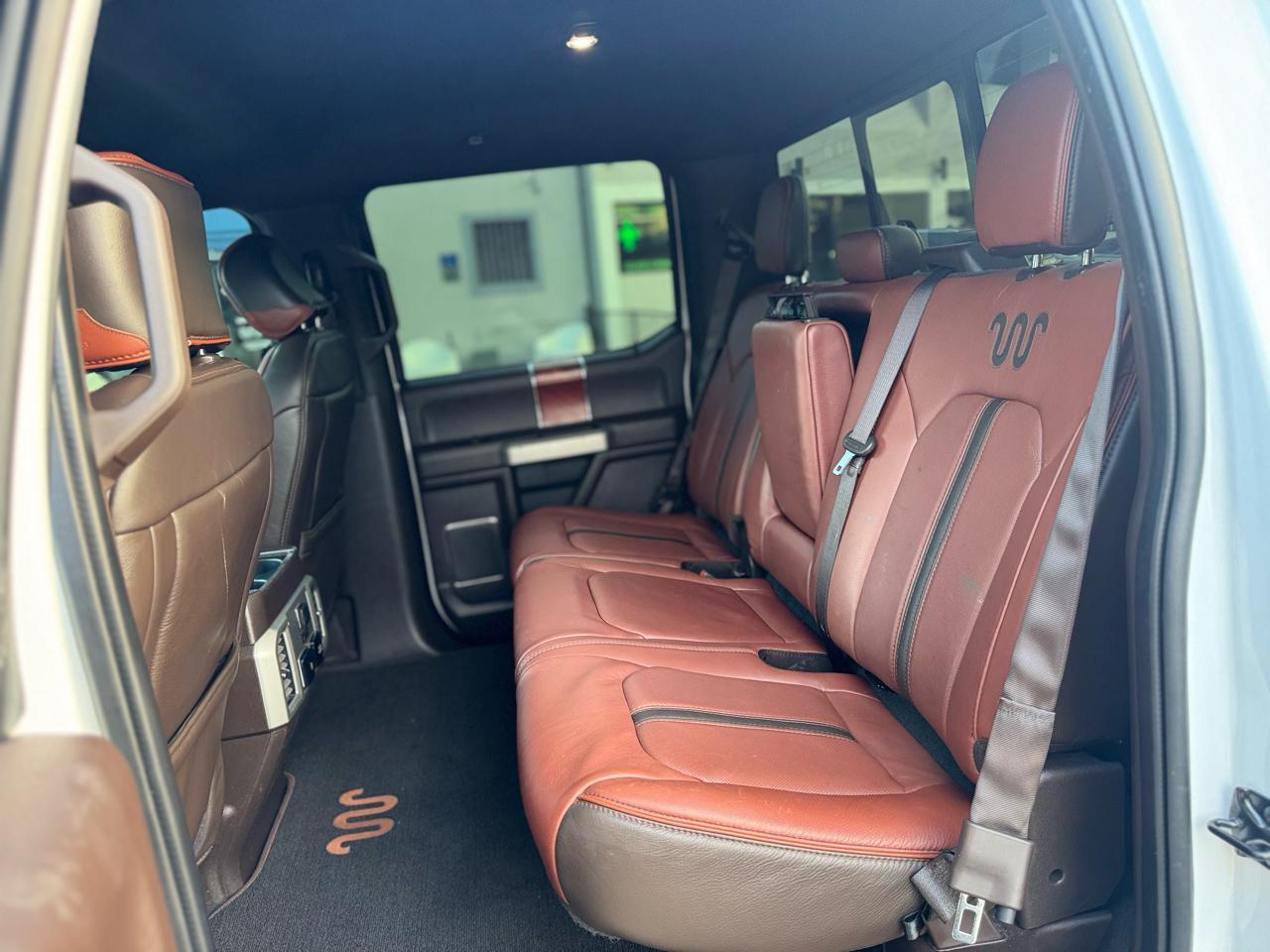 Ford F-150 Supercrew 150" King Ranch - Thumbnail 11