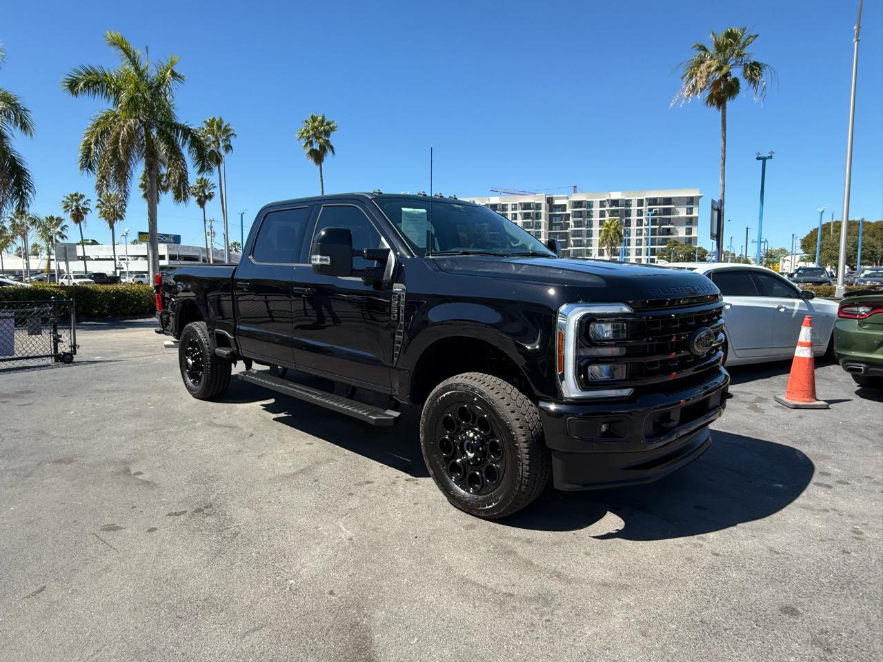 Ford F-250 Sd Xl Crew Cab 4Wd - View 1