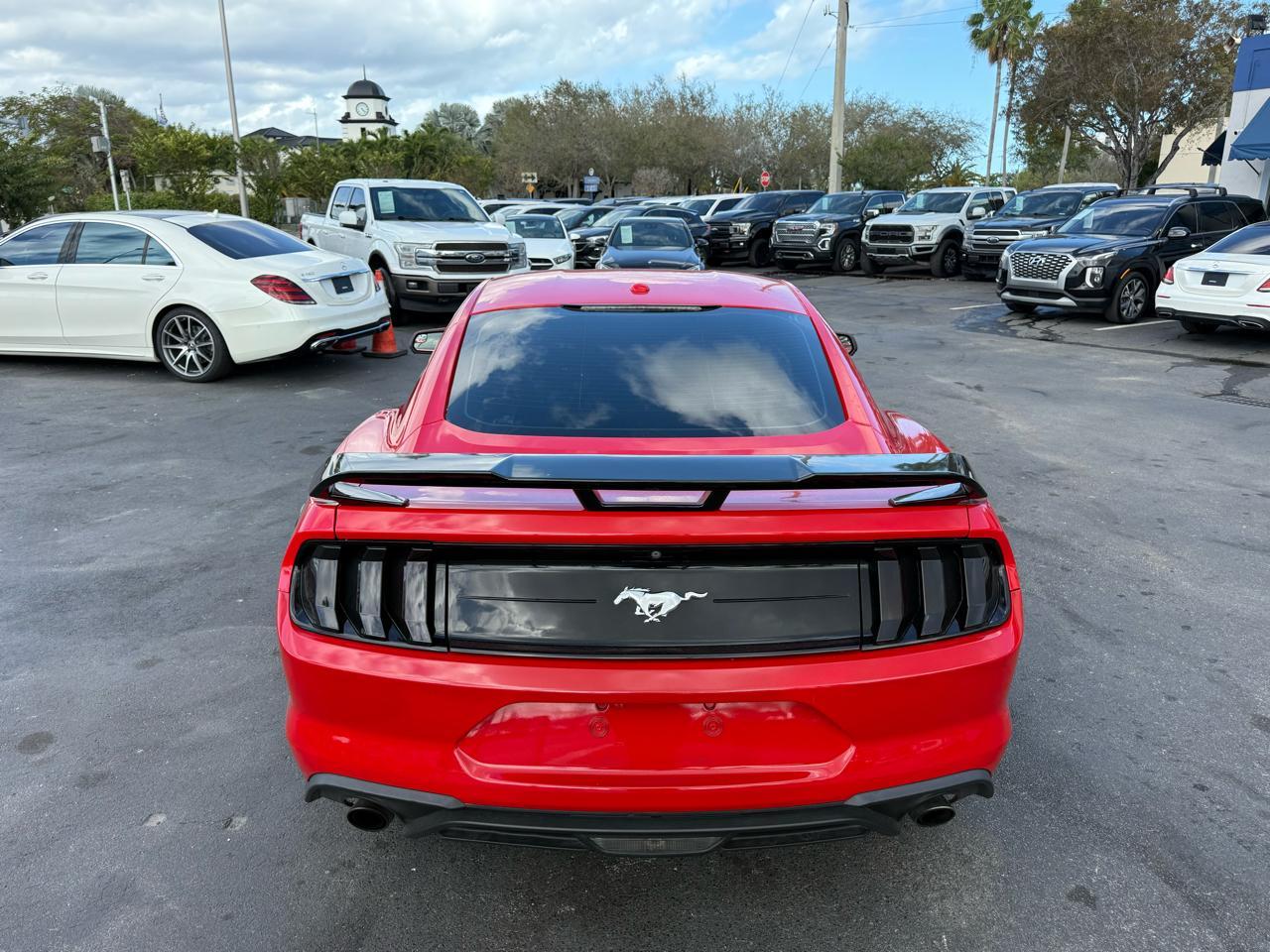 Ford Mustang Ecoboost Coupe - Thumbnail 7