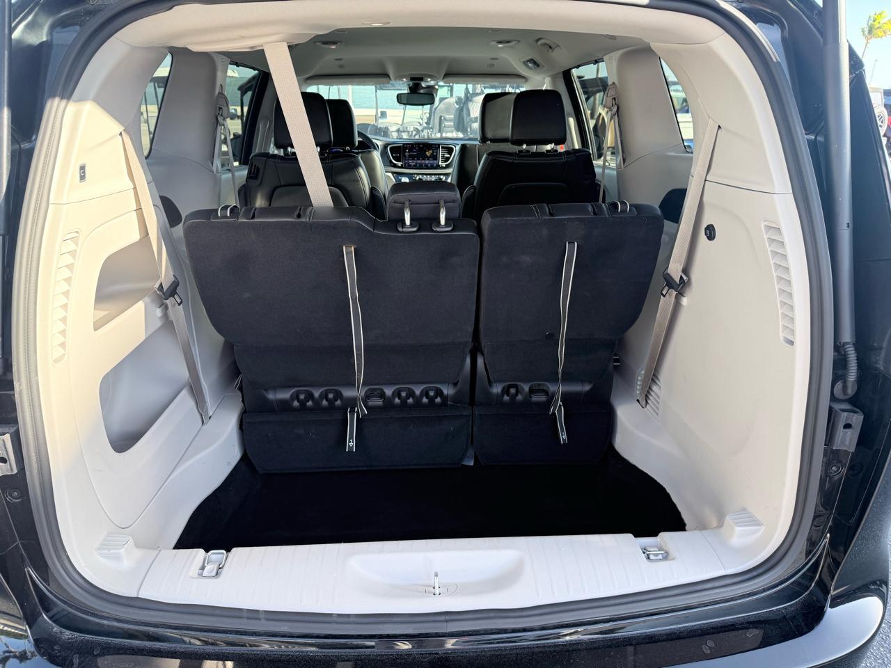 Chrysler Pacificatouring L Fwd - Thumbnail 9