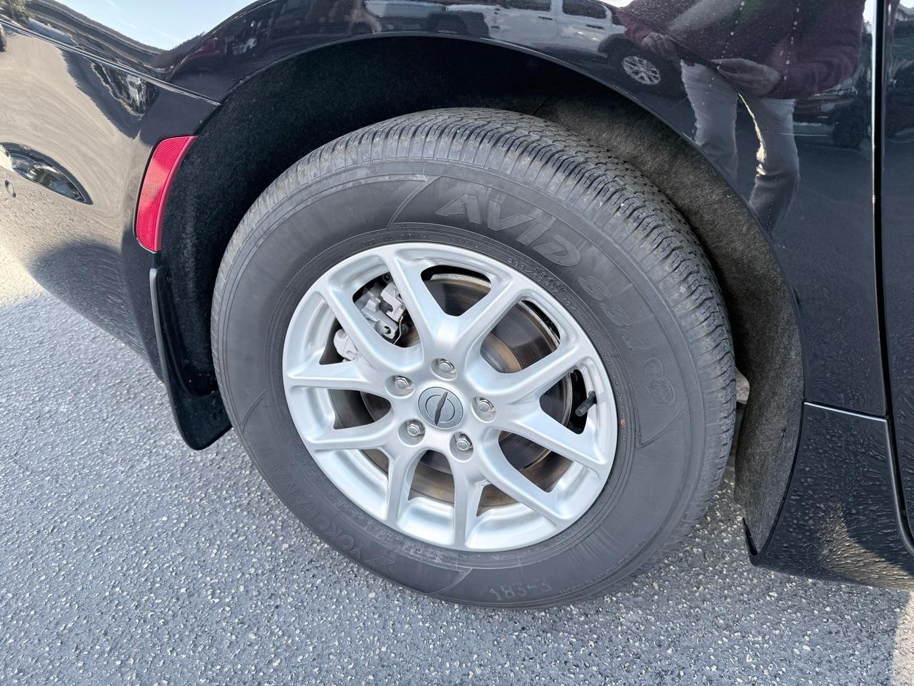 Chrysler Pacificatouring L Fwd - Thumbnail 13