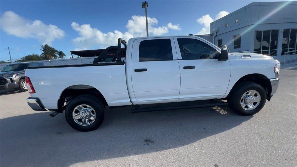 Ram 2500 Tradesman 4Wd Crew Cab - Thumbnail 10