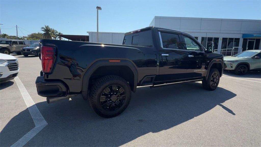 Gmc Sierra 2500Hd Denali Ultimate 4Wd Crew Cab - Thumbnail 3