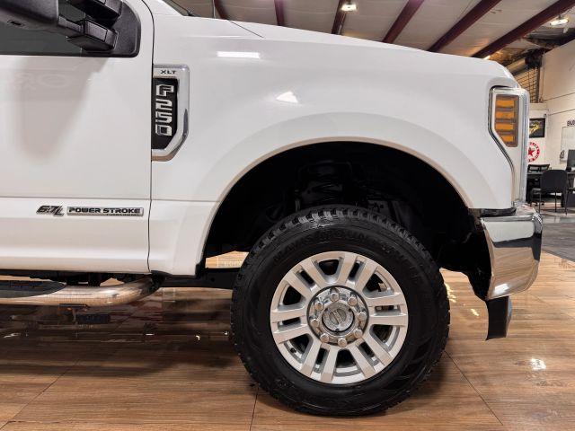 FORD F250 SUPER DUTY CREW CAB - Thumbnail 4