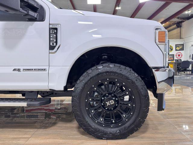 FORD F250 SUPER DUTY CREW CAB - Thumbnail 4