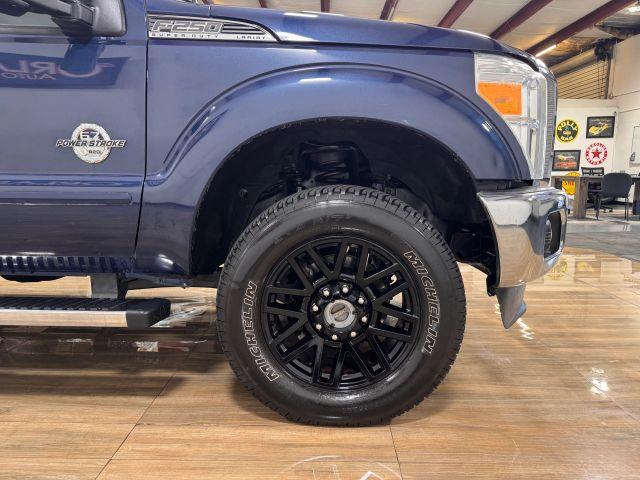 FORD F250 SUPER DUTY CREW CAB - Thumbnail 4