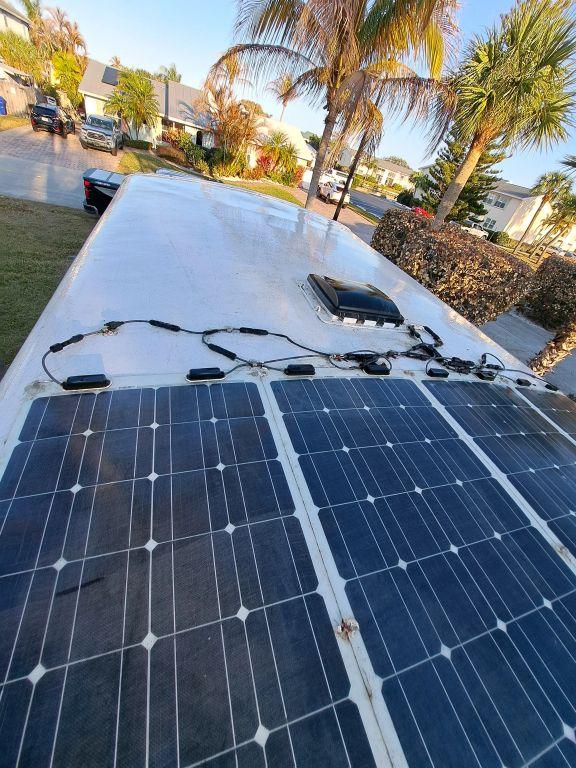 Ford E350 Super Duty Cutaway - Thumbnail 5