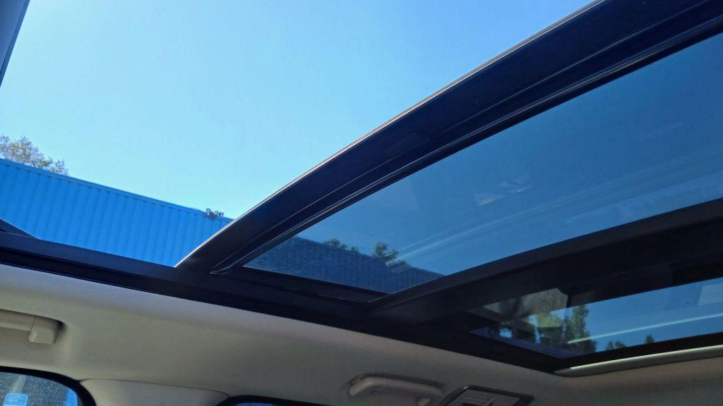 Land Rover Range Rover Sport - Thumbnail 2