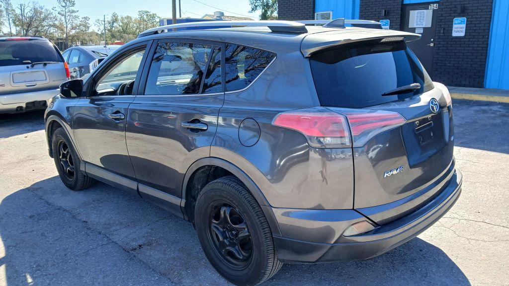 Toyota Rav4 - Thumbnail 9