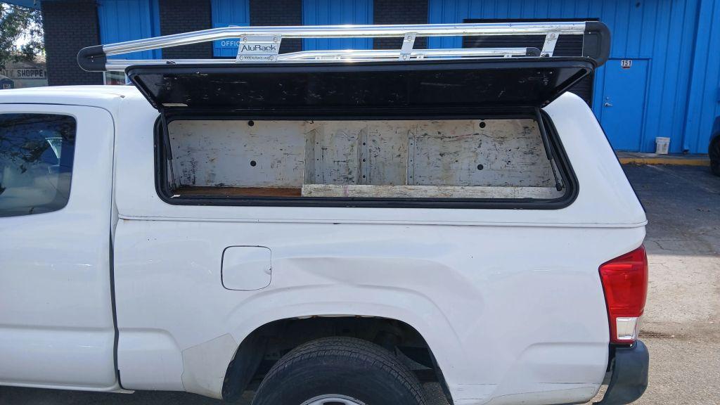 Toyota Tacoma Access Cab - Thumbnail 9