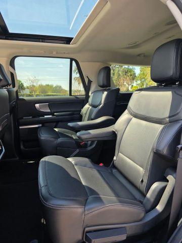 Ford Expedition - Thumbnail 3