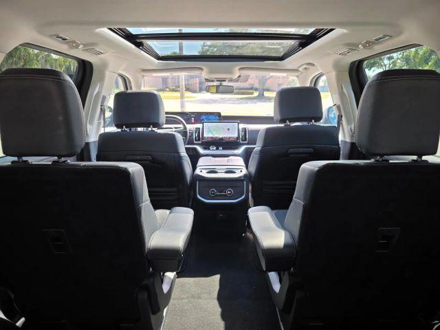 Ford Expedition - Thumbnail 5