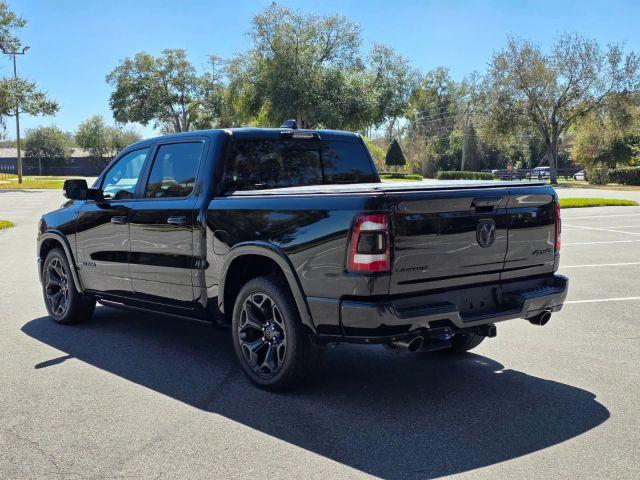 Ram 1500 Crew Cab - Thumbnail 2