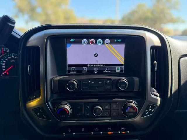 Chevrolet Silverado 1500 Crew Cab - Thumbnail 2