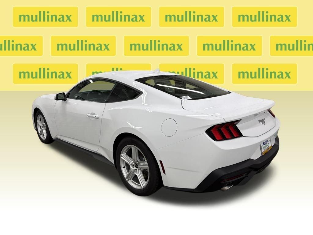 Ford Mustang Ecoboost Rwd 2D Coupe - Thumbnail 11