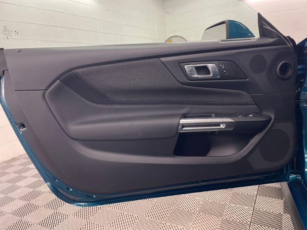 Ford Mustang Ecoboost Rwd 2D Coupe - Thumbnail 16