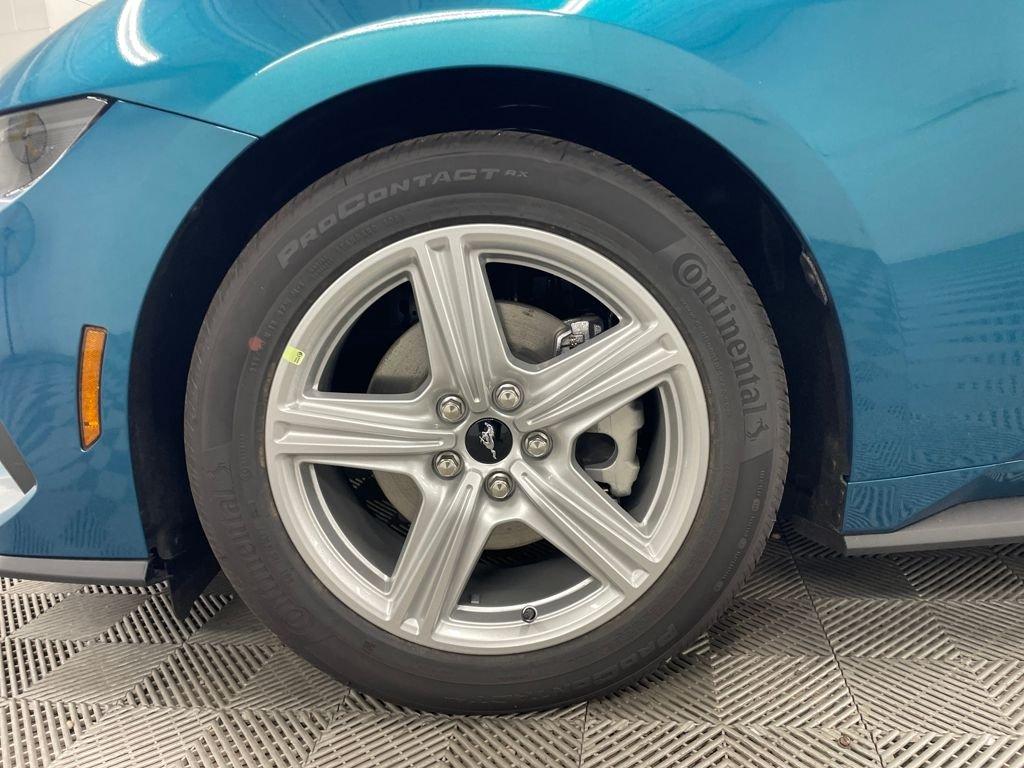 Ford Mustang Ecoboost Rwd 2D Coupe - Thumbnail 12