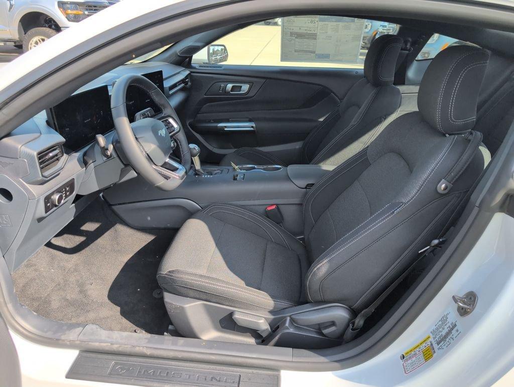 Ford Mustang Ecoboost Rwd 2D Coupe - Thumbnail 6