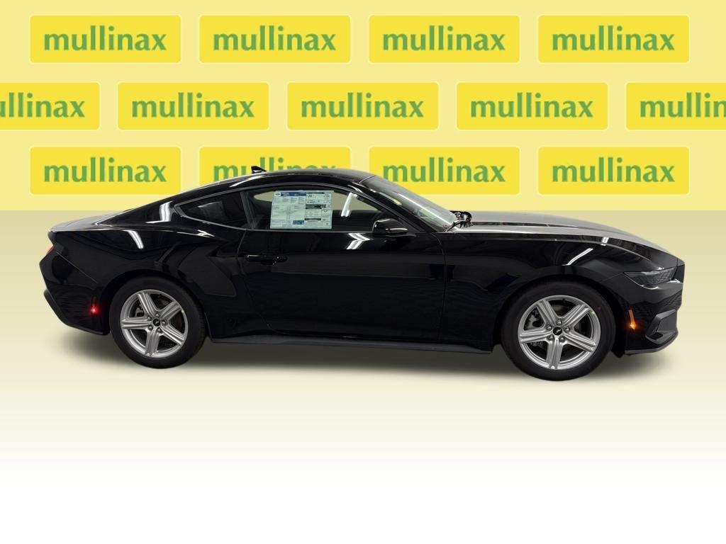 Ford Mustang Ecoboost Rwd 2D Coupe - Thumbnail 3