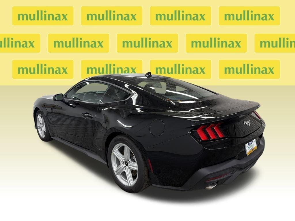 Ford Mustang Ecoboost Rwd 2D Coupe - Thumbnail 11