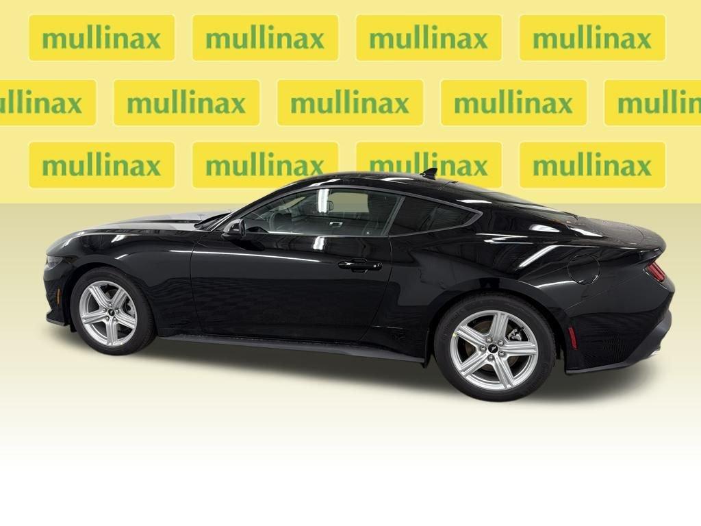 Ford Mustang Ecoboost Rwd 2D Coupe - Thumbnail 12