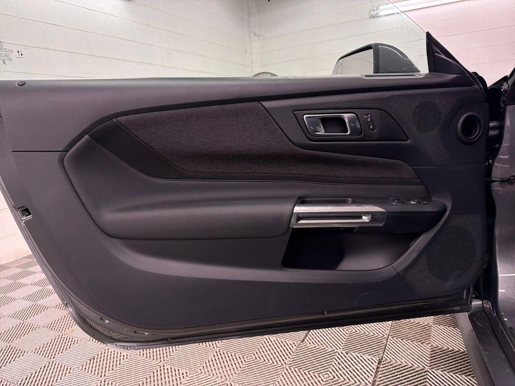 Ford Mustang Ecoboost Rwd 2D Coupe - Thumbnail 17