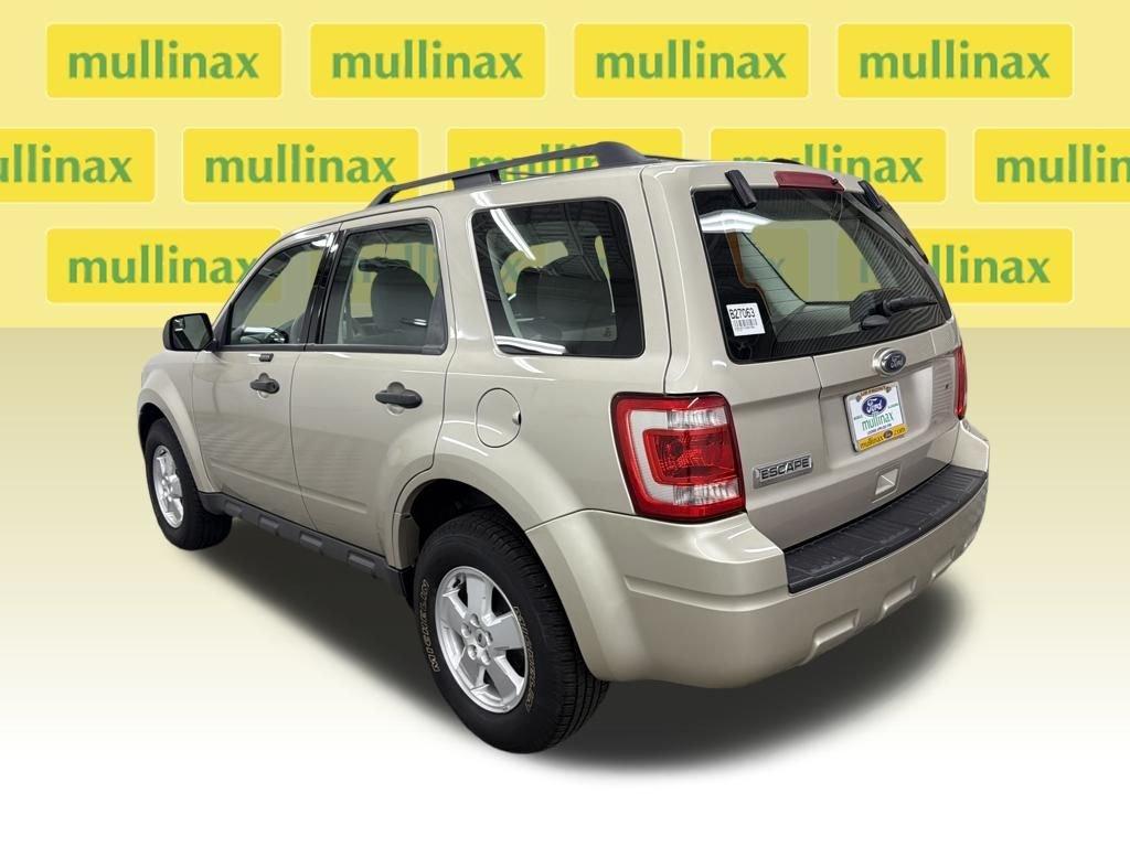 Ford Escape Xls Fwd 4D Sport Utility - Thumbnail 8