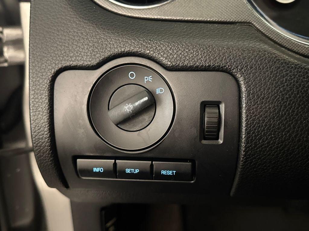 Ford Mustang V6 Rwd 2D Coupe - Thumbnail 18