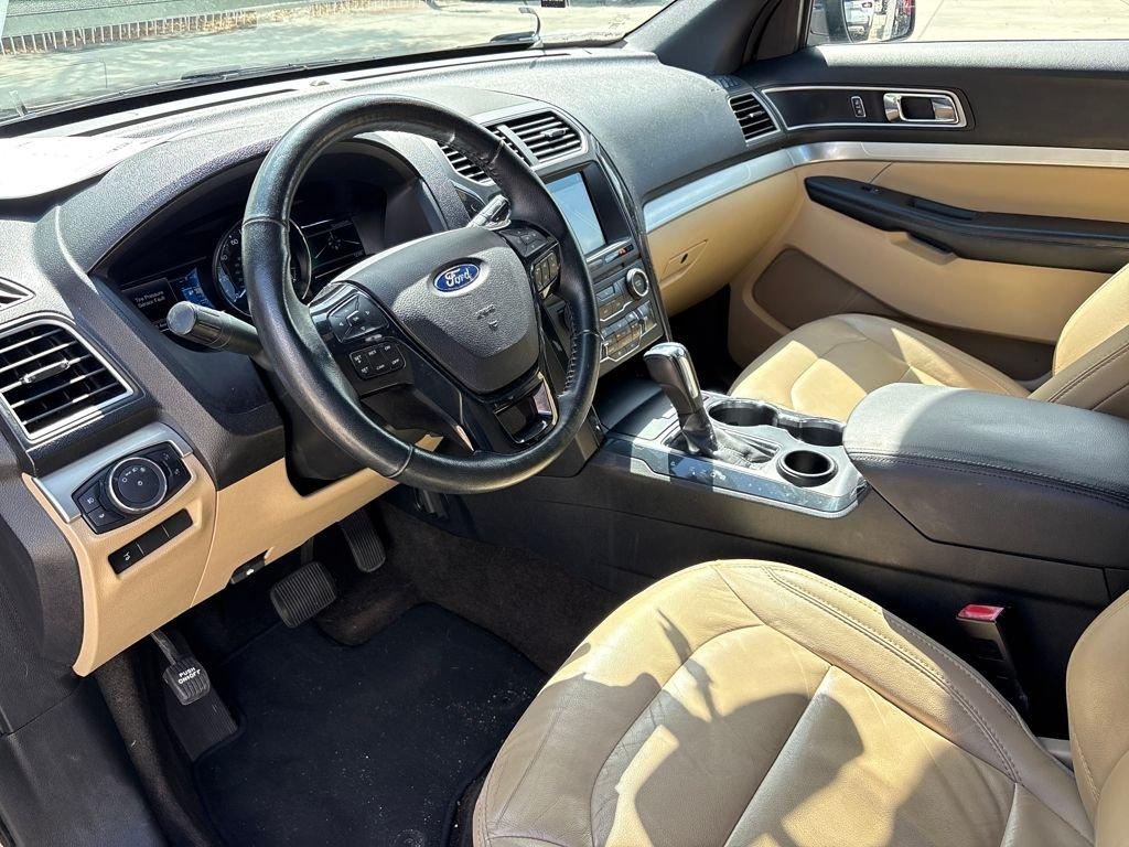 Ford Explorer Xlt Fwd 4D Sport Utility - Thumbnail 7