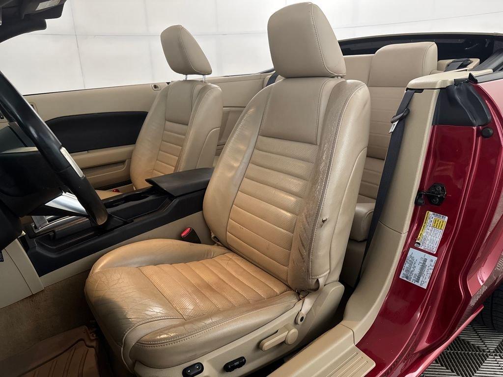 Ford Mustang Gt Premium Rwd 2D Convertible - Thumbnail 19