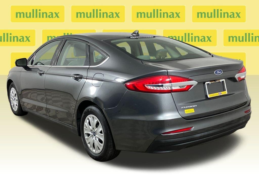 Ford Fusion S Fwd 4D Sedan - Thumbnail 10