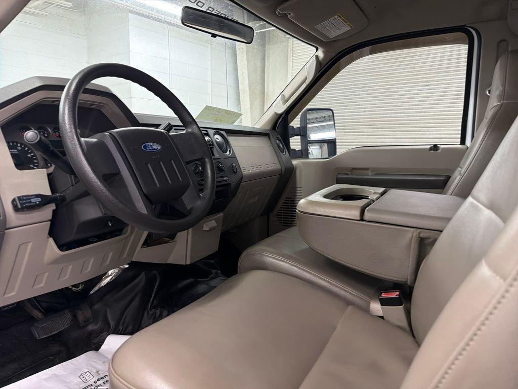 Ford F-350Sd Xl 4Wd 4D Crew Cab - Thumbnail 5